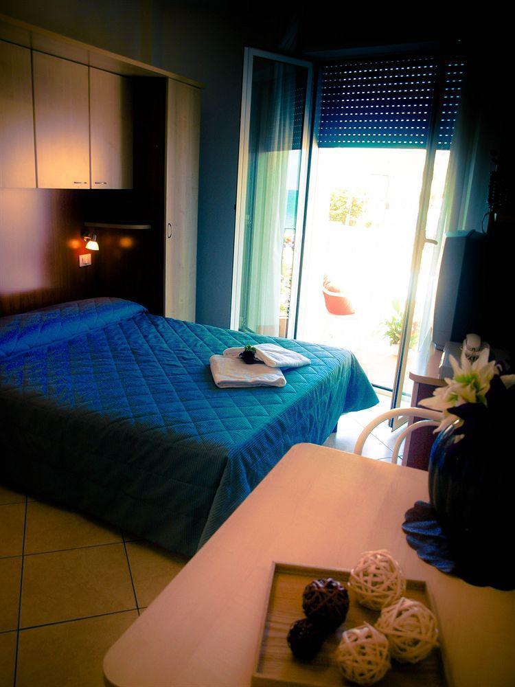 Residence Mediterraneo リミニ エクステリア 写真