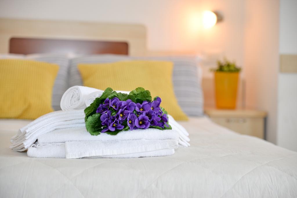 Residence Mediterraneo リミニ エクステリア 写真