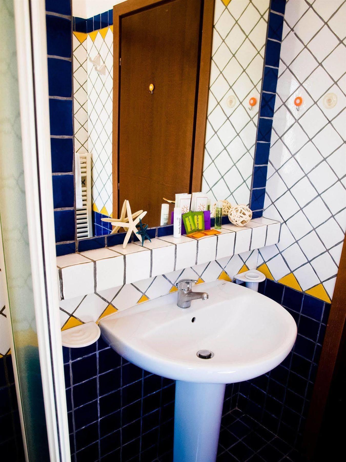 Residence Mediterraneo リミニ エクステリア 写真