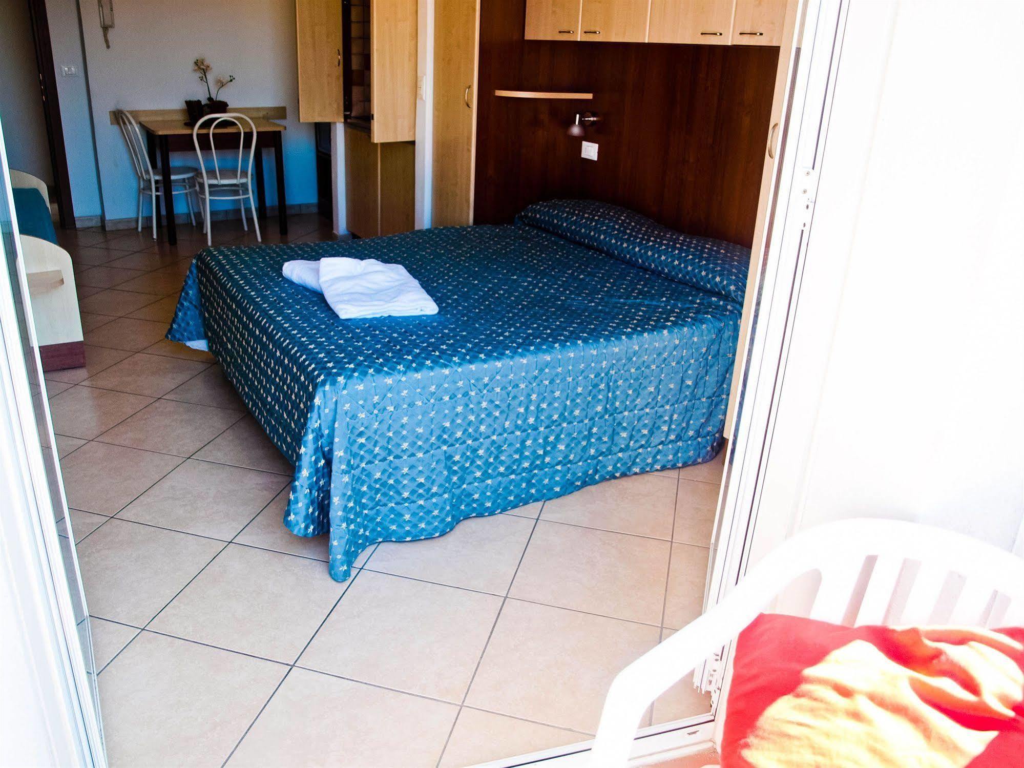 Residence Mediterraneo リミニ エクステリア 写真