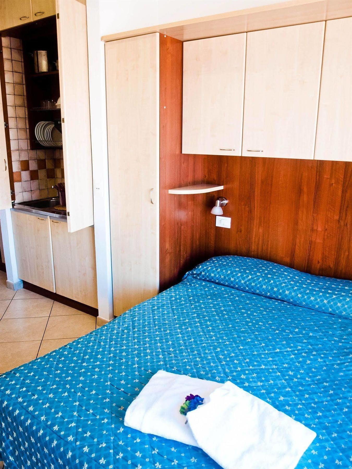 Residence Mediterraneo リミニ エクステリア 写真