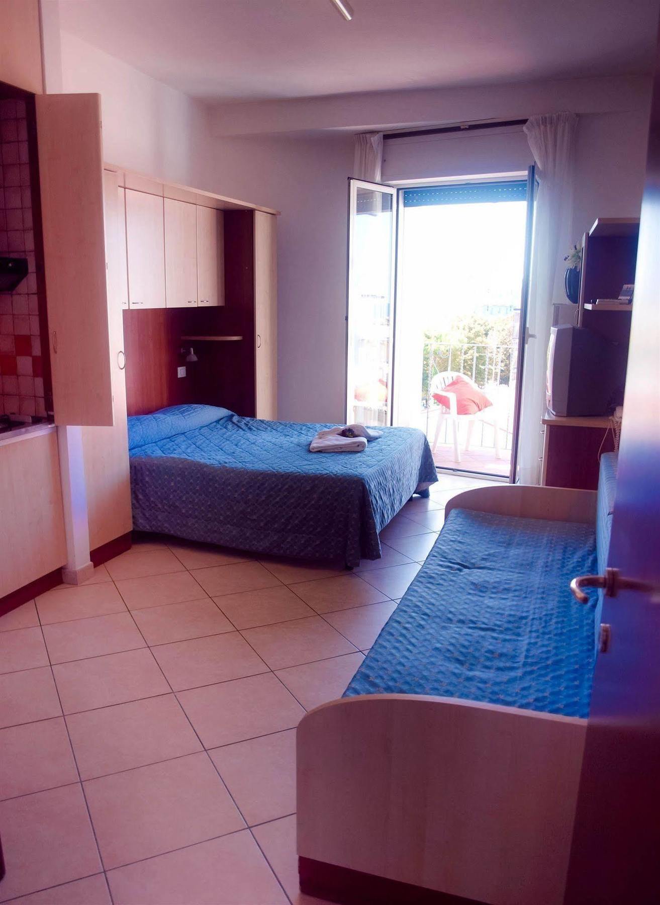 Residence Mediterraneo リミニ エクステリア 写真